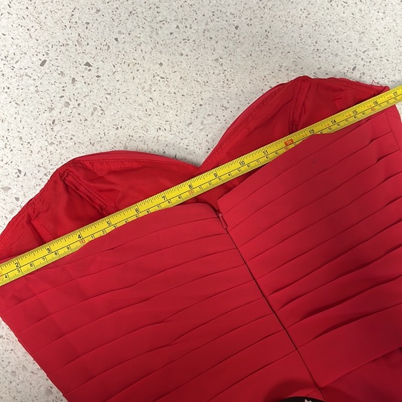 Mari Lee by Madeline Gardner Red Formal Dress Gown - Picture 9 of 12